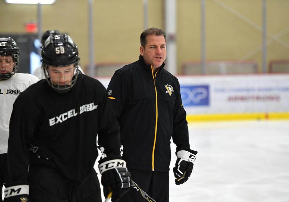 Penguins Coach Mark Recchi working with EXCEL athletes